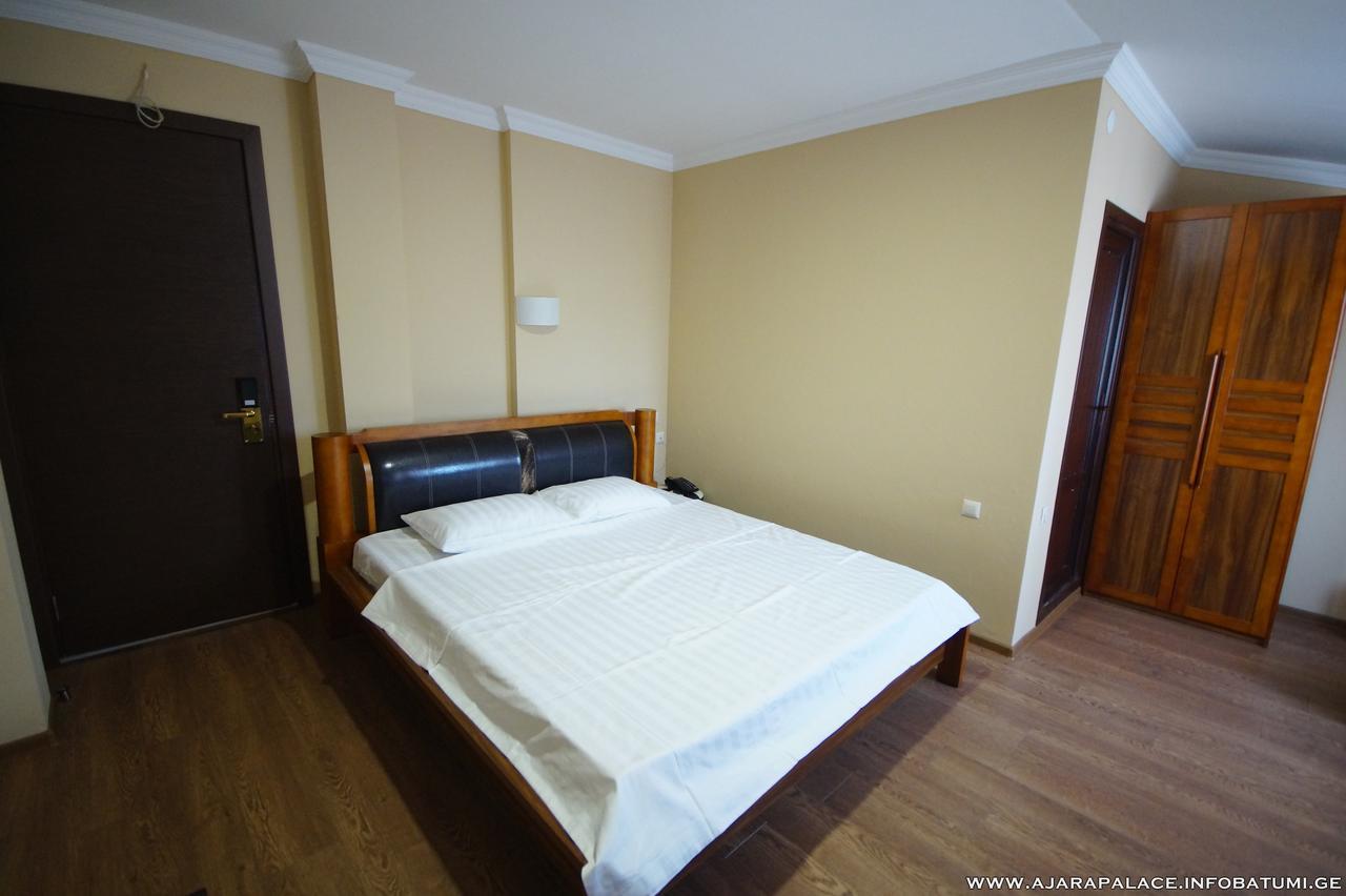 באטומי Ajara Palace מראה חיצוני תמונה
